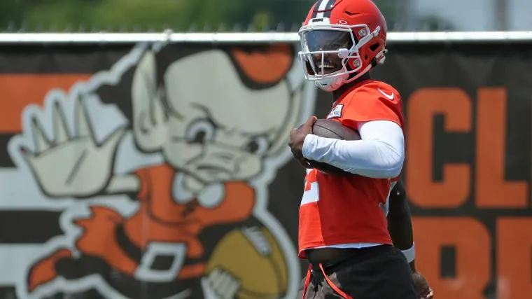 Shedeur Sanders Browns Terbangun dengan Berita Besar dalam Persaingan Quarterback Cleveland