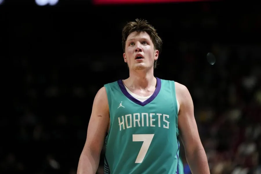 Knueppel dari Hornets Dinobatkan sebagai MVP Pertandingan Kejuaraan Liga Musim Panas
